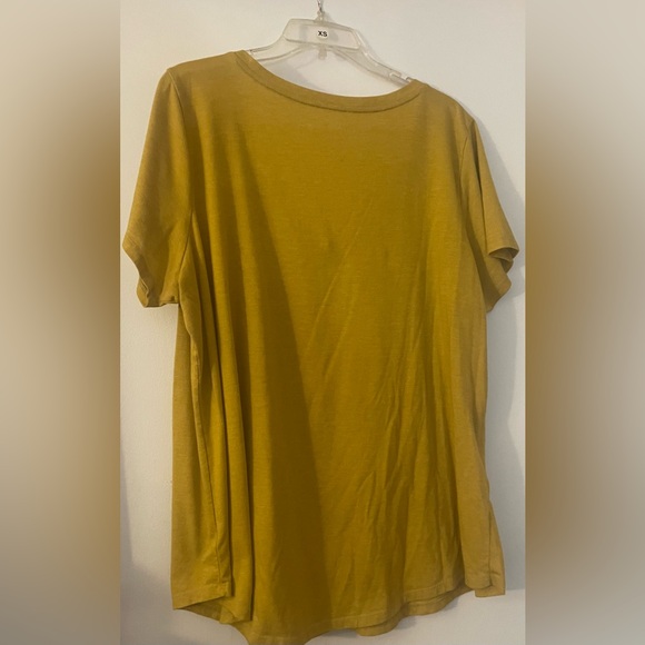 TORRID CLASSIC FIT V NECK TEE - Picture 5 of 5
